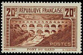 Pont du Gard type I papier opaque de 1929 - 20f chaudron