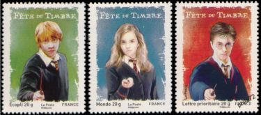 Série Harry Potter 2007 - 3 timbres gommés provenant de carnet