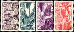 Série vues stylisées de grandes villes - 4 timbres Lille, Bordeaux, Lyon et Marseille