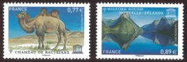 Paire Unesco - Le chameau de Bactriane et Milford Sound en Nouvelle-Zélande